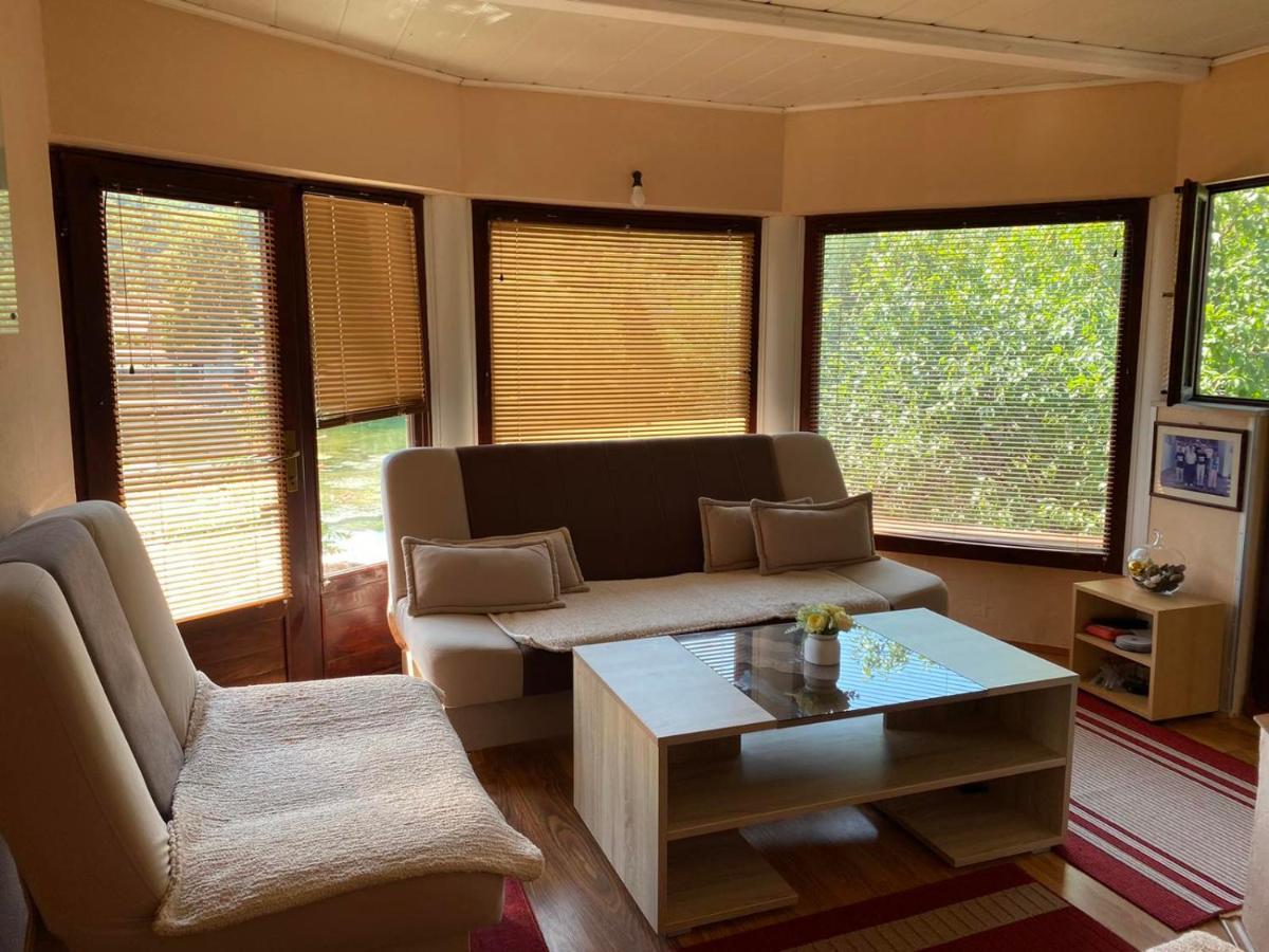 Villa Dino Kulen Vakuf Ngoại thất bức ảnh