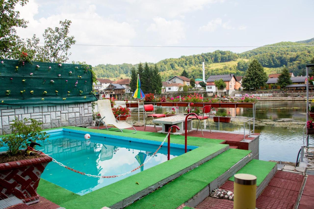 Villa Dino Kulen Vakuf Ngoại thất bức ảnh