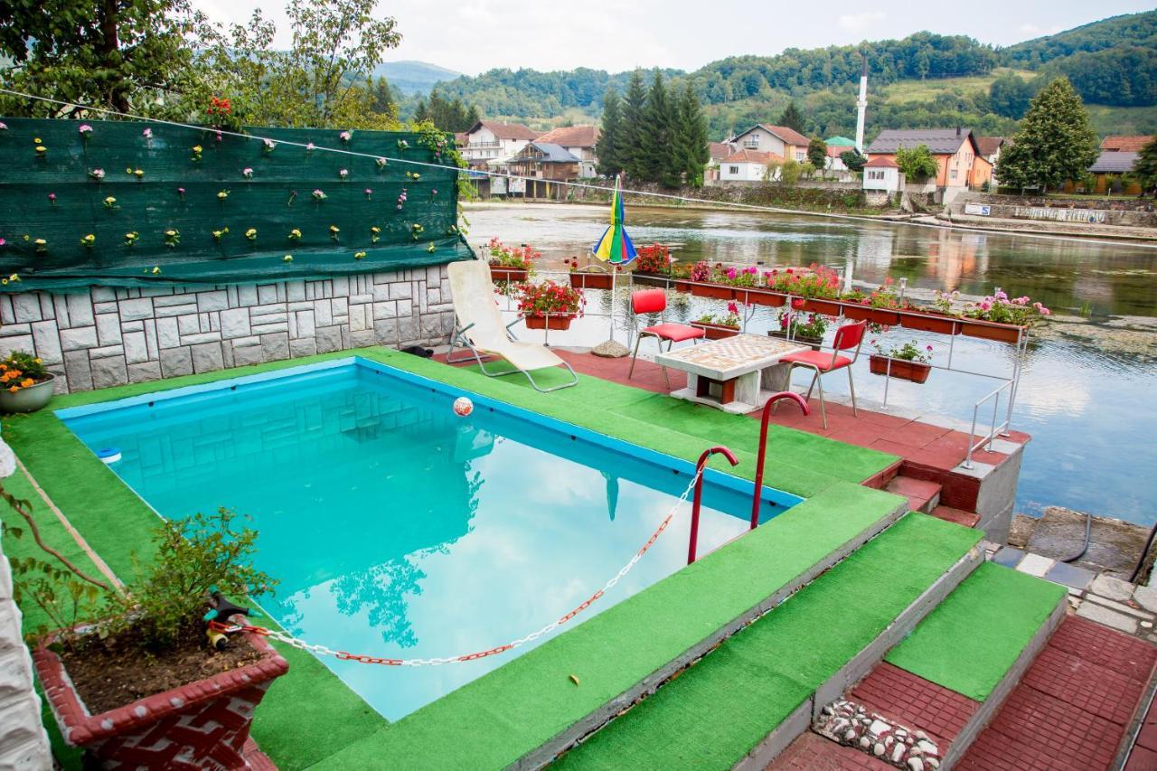 Villa Dino Kulen Vakuf Ngoại thất bức ảnh