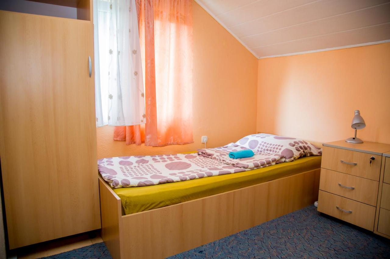 Villa Dino Kulen Vakuf Ngoại thất bức ảnh